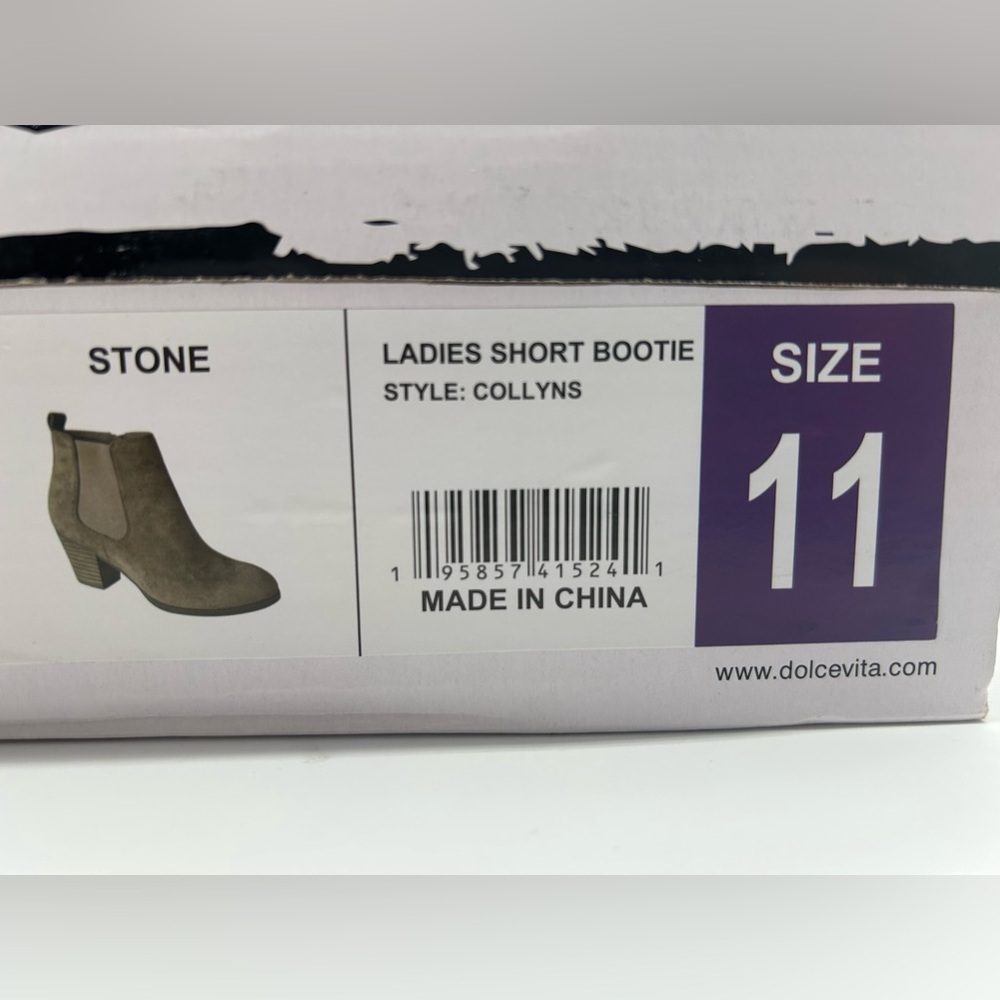 DV by Dolce Vita Collyns Chelsea Ankle Booties Stone Size 11 New With Box - Picture 12 of 13